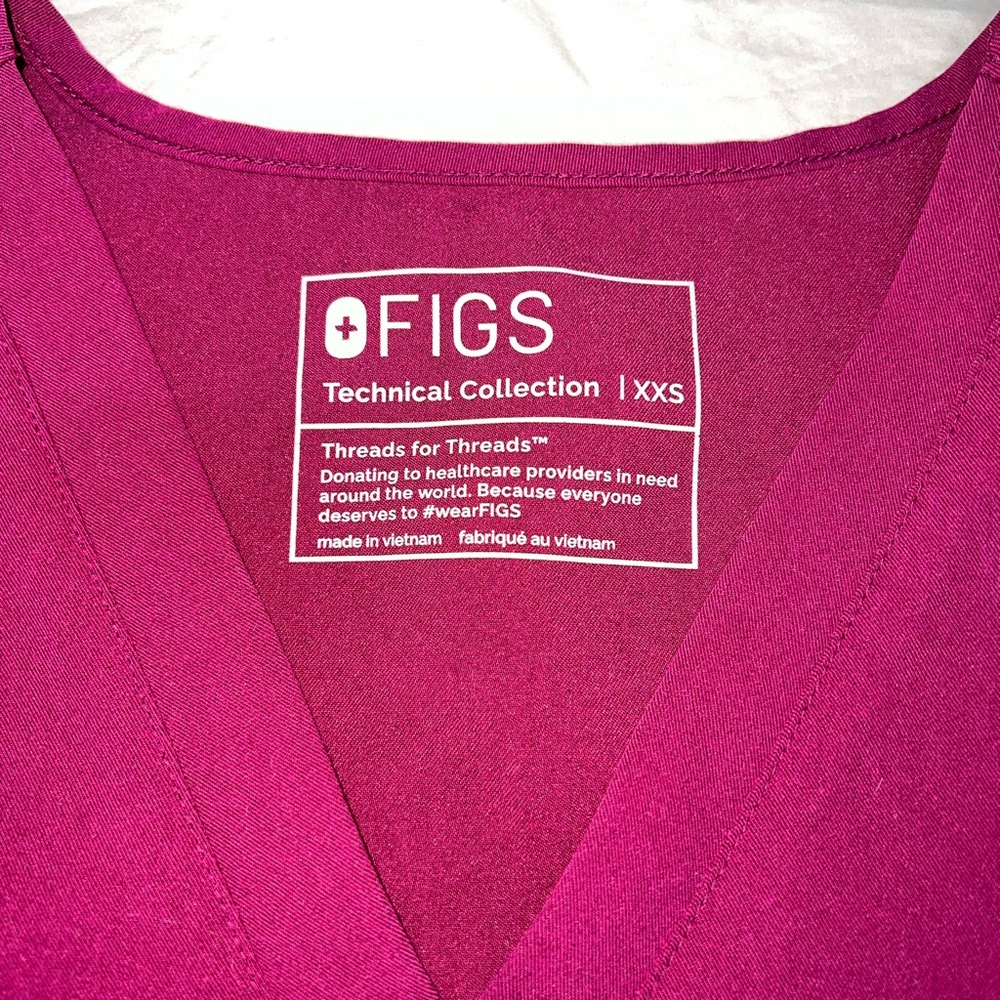 FIGS Scrub Set